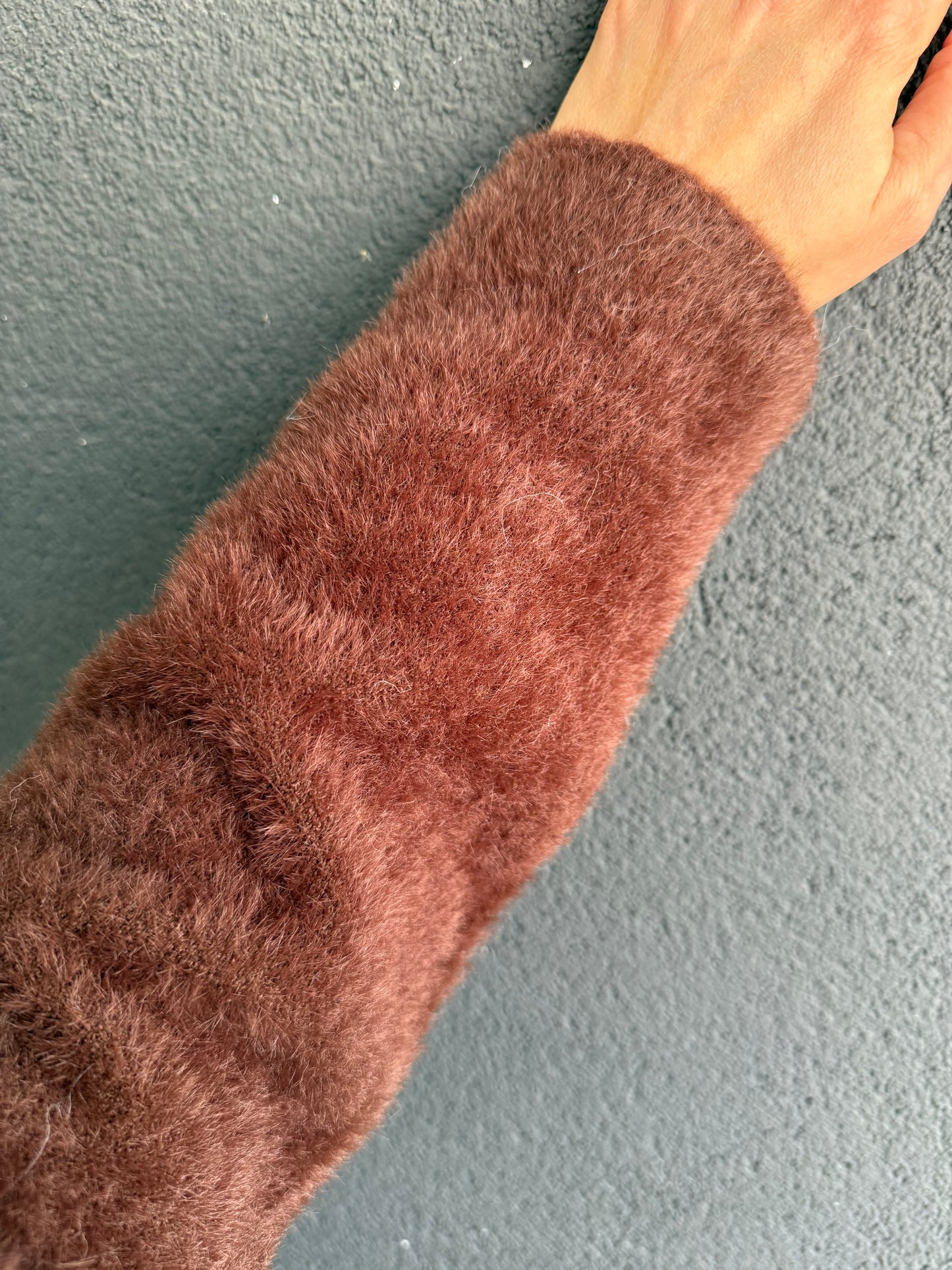 Angeli Broşlu Kahve Kaşmir Hırka