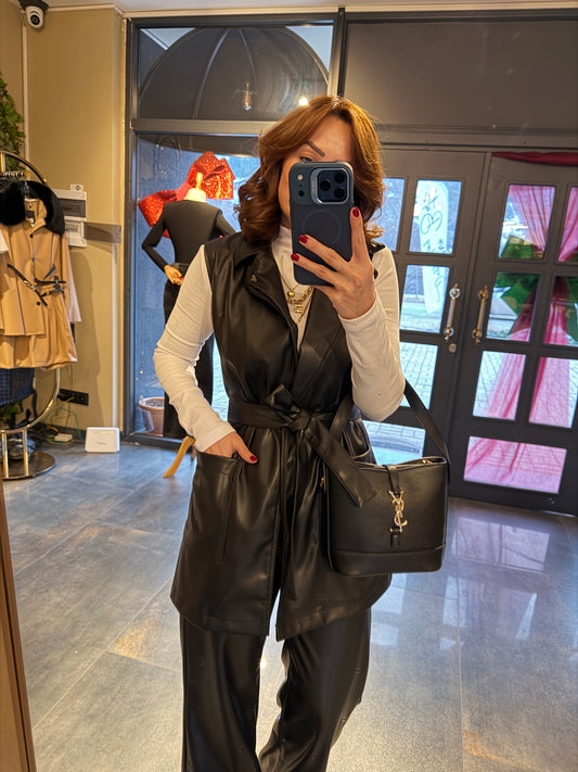 Majesty Siyah Deri Takım