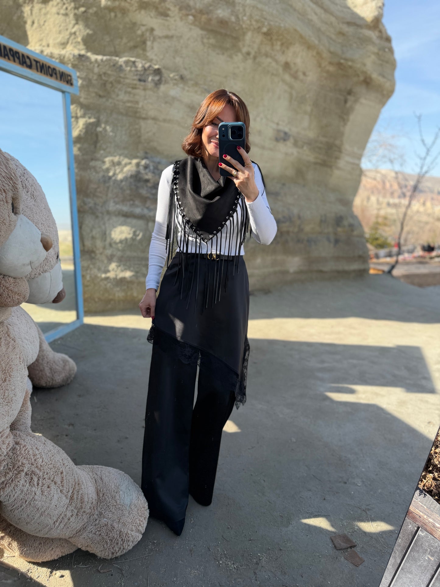 Avanos Siyah Dantelli Etek Pantolon