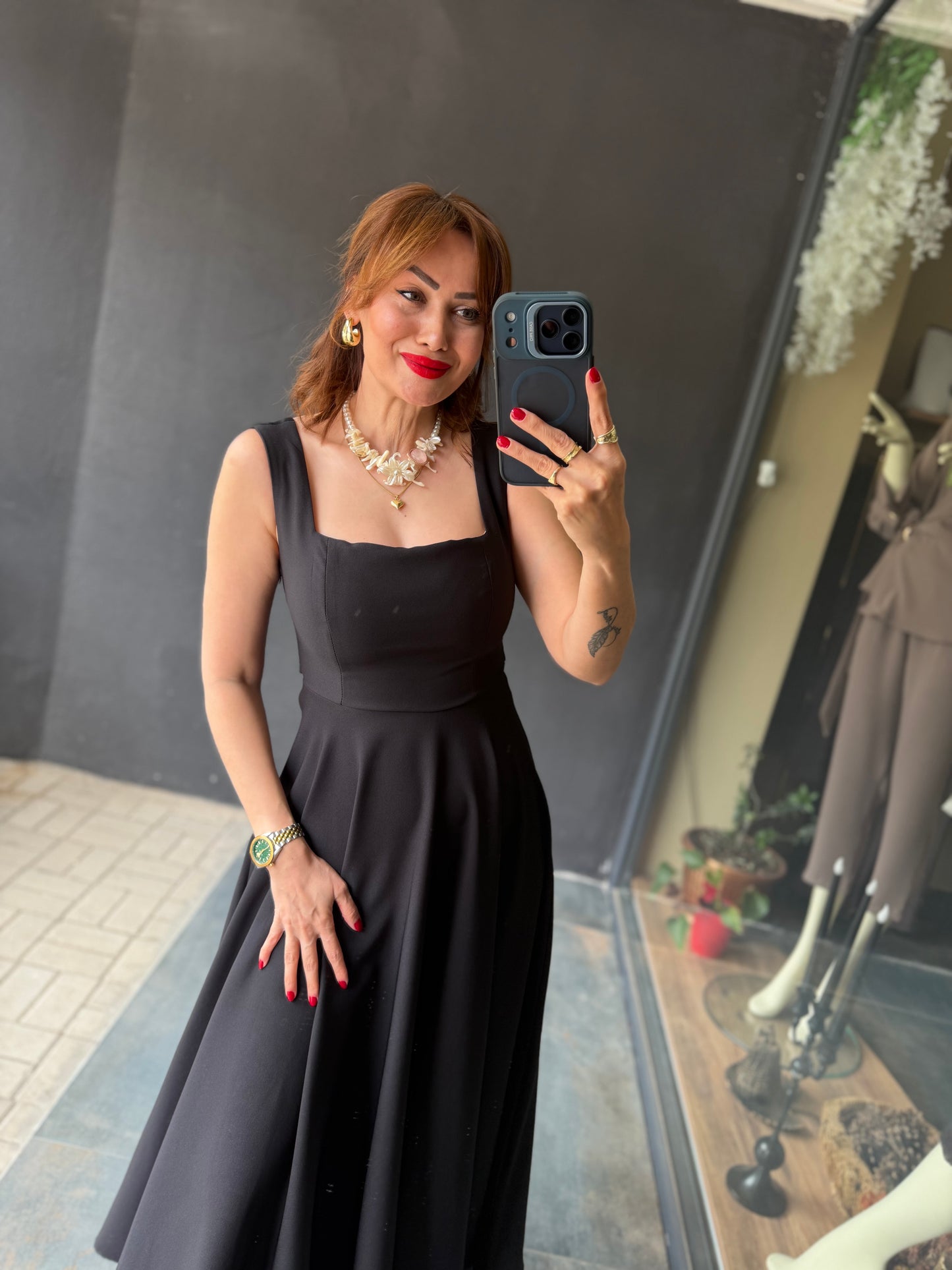 Mathilda Siyah Midi Elbise