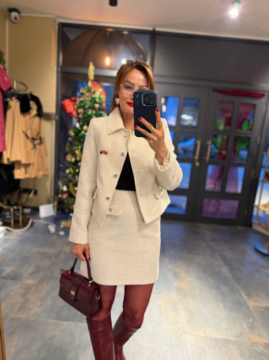 Ahel Beyaz Tuvid Etek & Ceket Takım