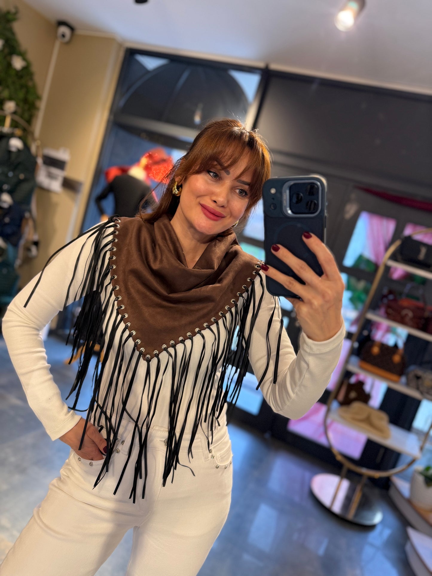 Kahve Püsküllü Boyunluk