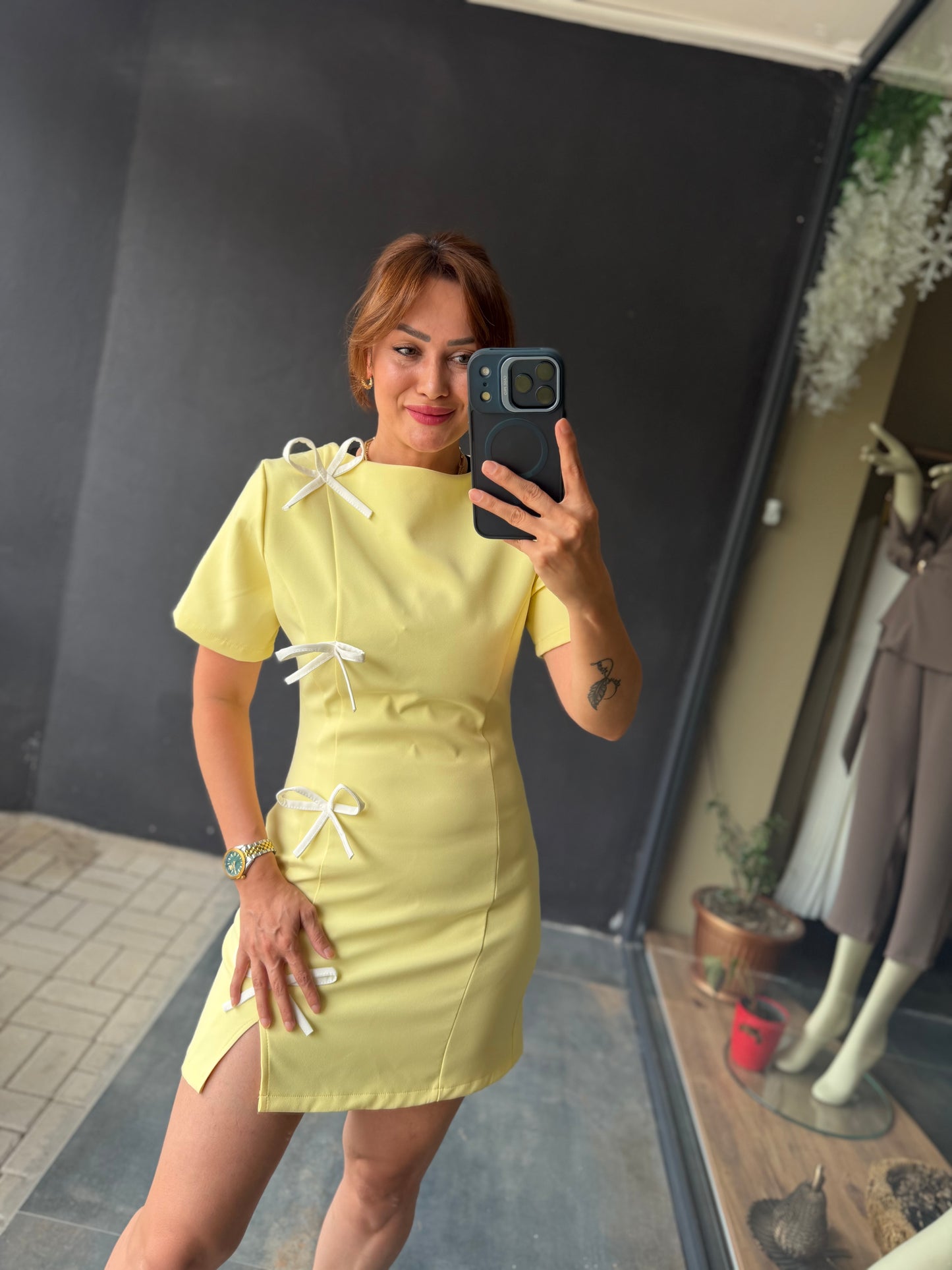 Sarı Kurdele Detaylı Elbise