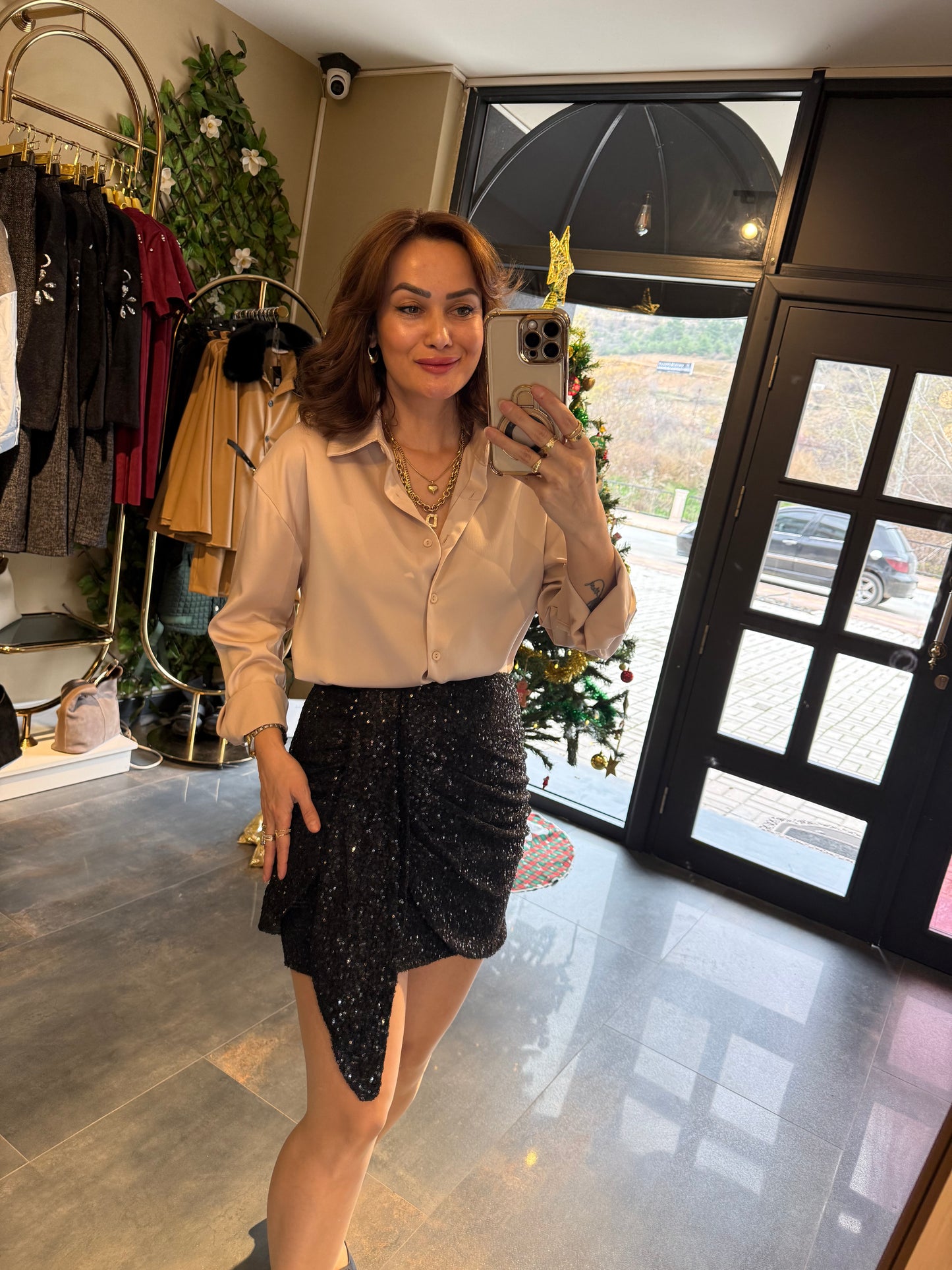 Nira Siyah Pullu Etek