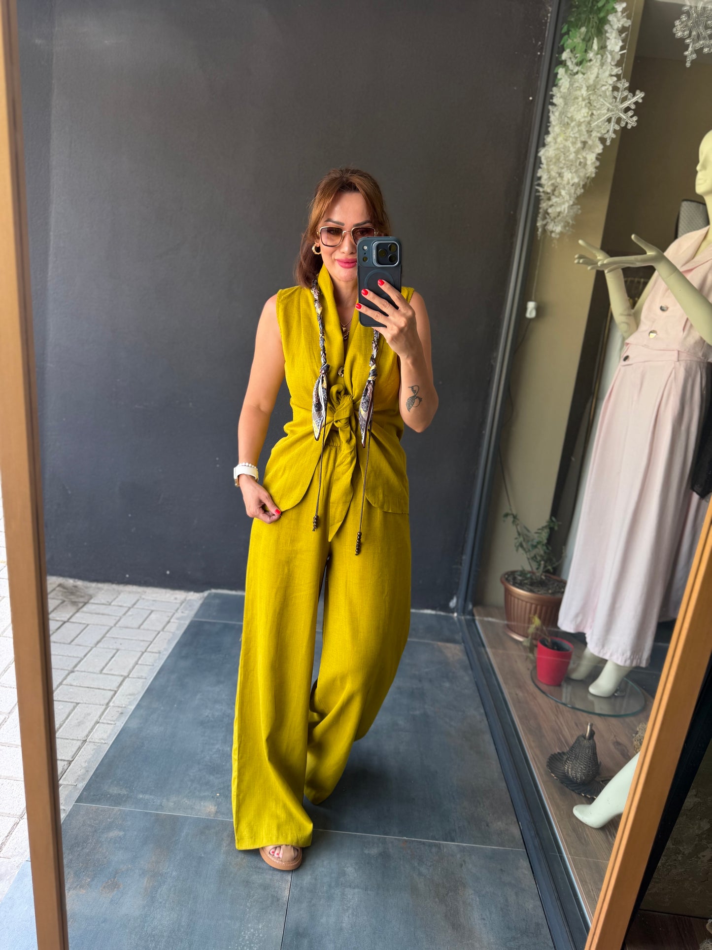 Nora Nefti Premium Keten Takım