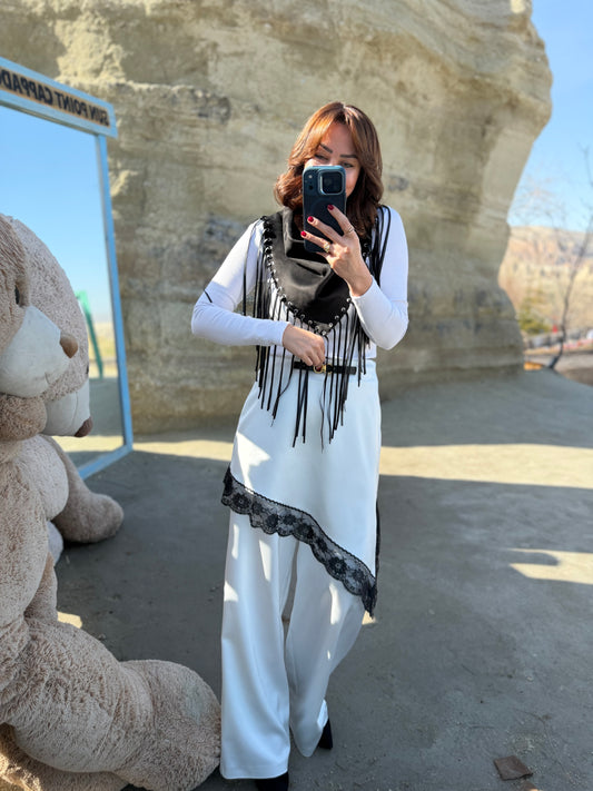 Avanos Beyaz Dantelli Etek Pantolon