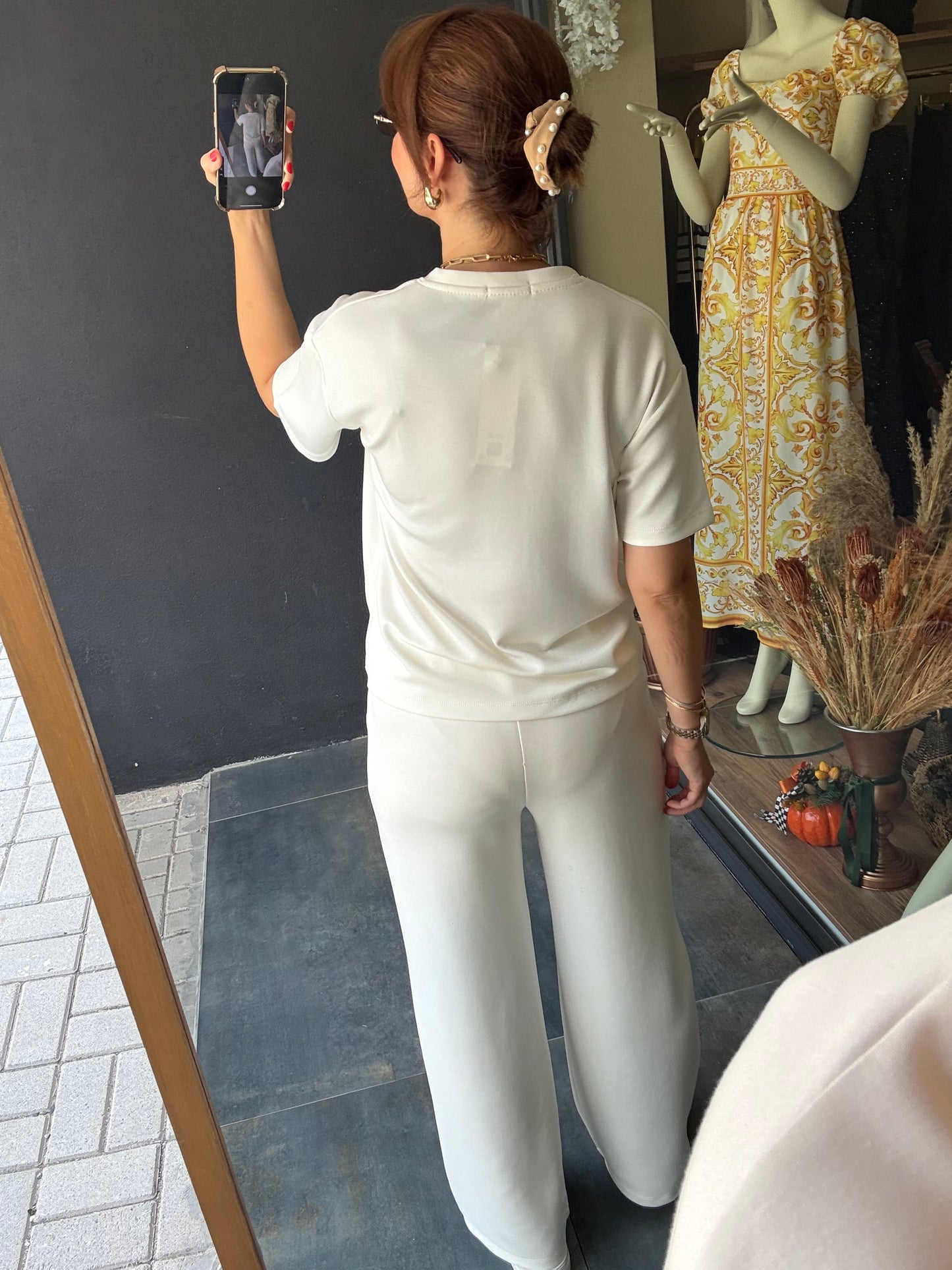 Latest Beyaz Modal Takım