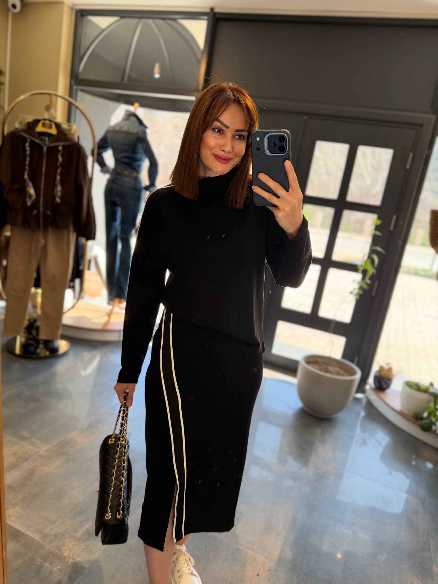 Noche Siyah Beyaz Şeritli Modal Takım