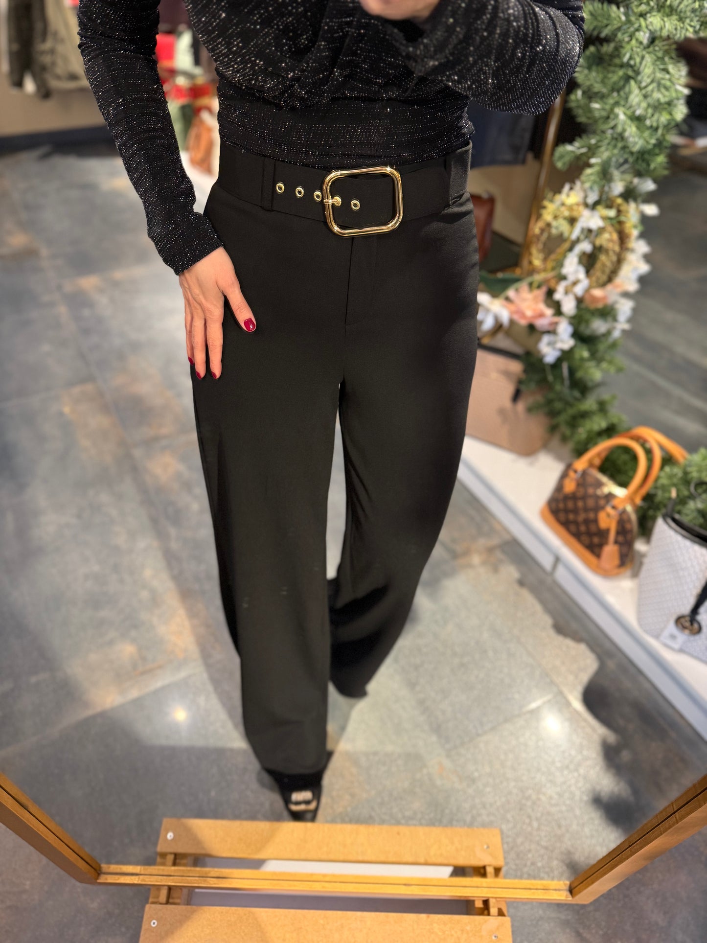 Moremos Siyah Kemerli Pantolon