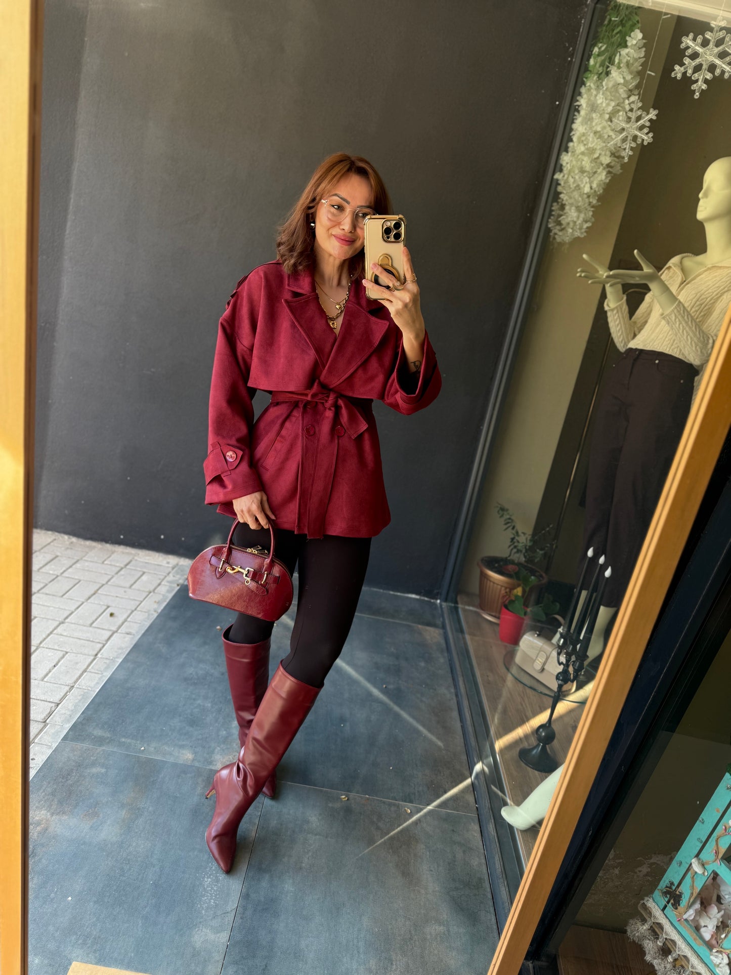 Table Bordo Trenchcoat