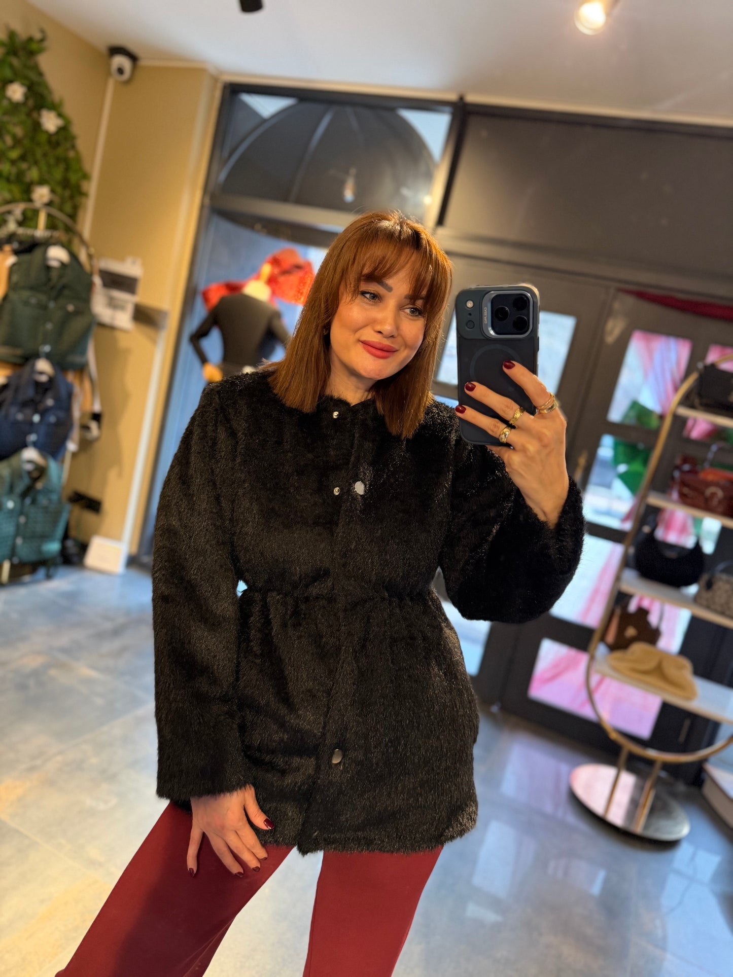 Alora Siyah Astarlı Kürk Mont