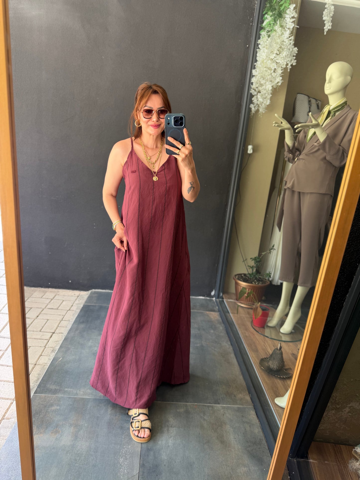 Premium Çizgi Detaylı Bordo Keten Elbise