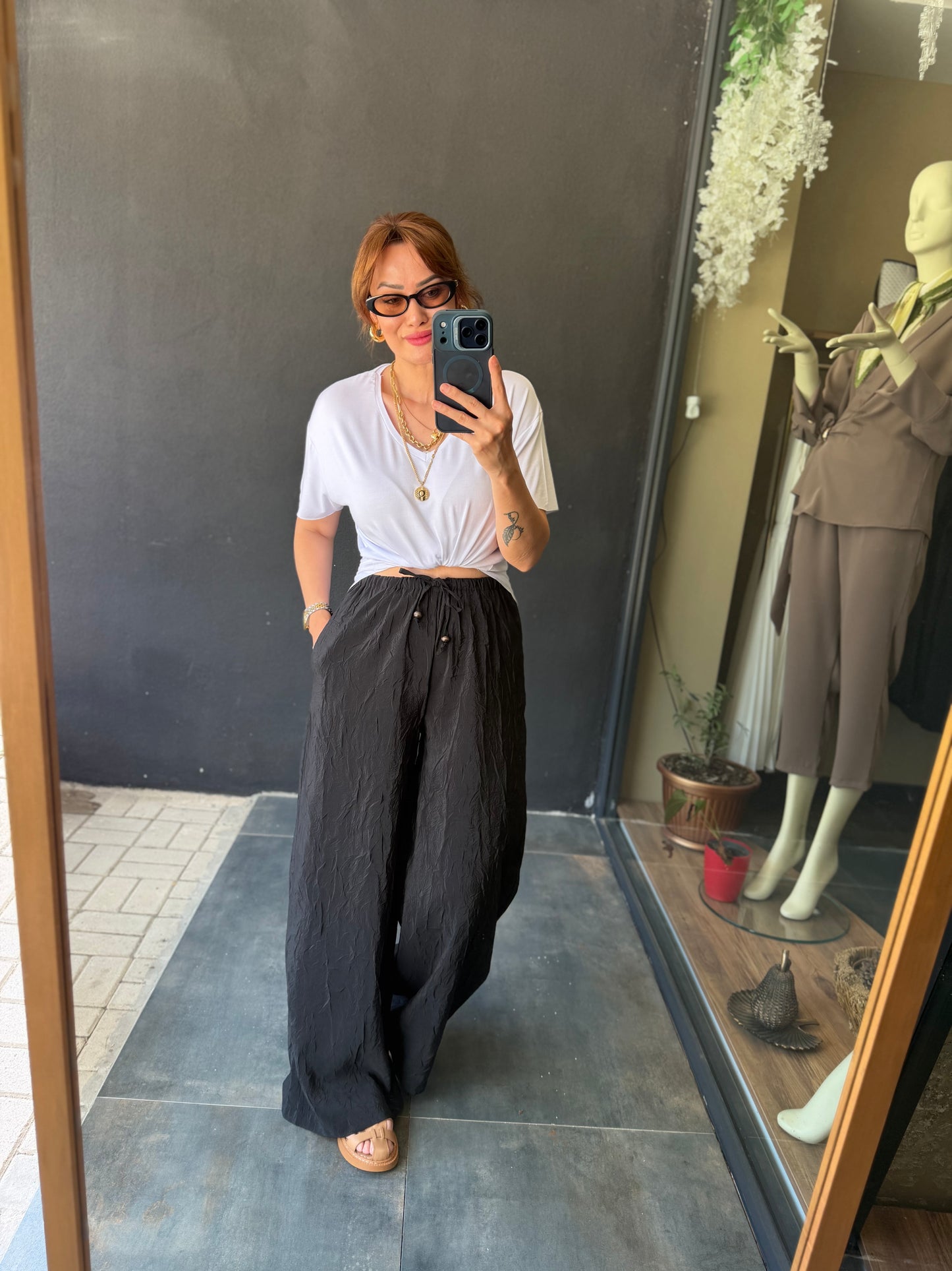 Siyah Palazzo & T-Shirt Kombin
