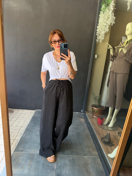 Siyah Palazzo & T-Shirt Kombin