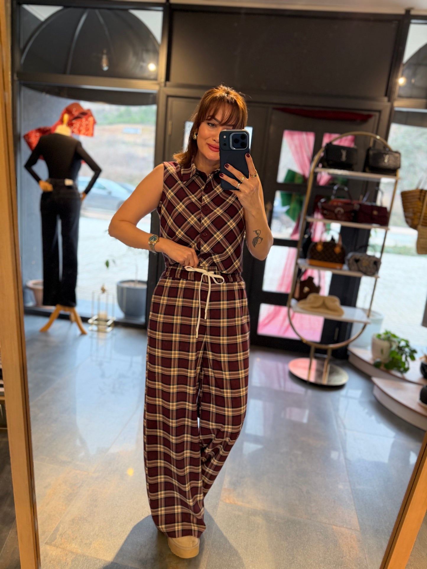 Nerra Bordo Kareli Takım