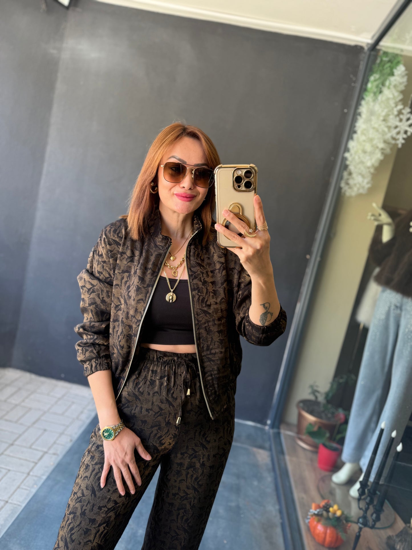 Sagomi Kahve Desenli Takım