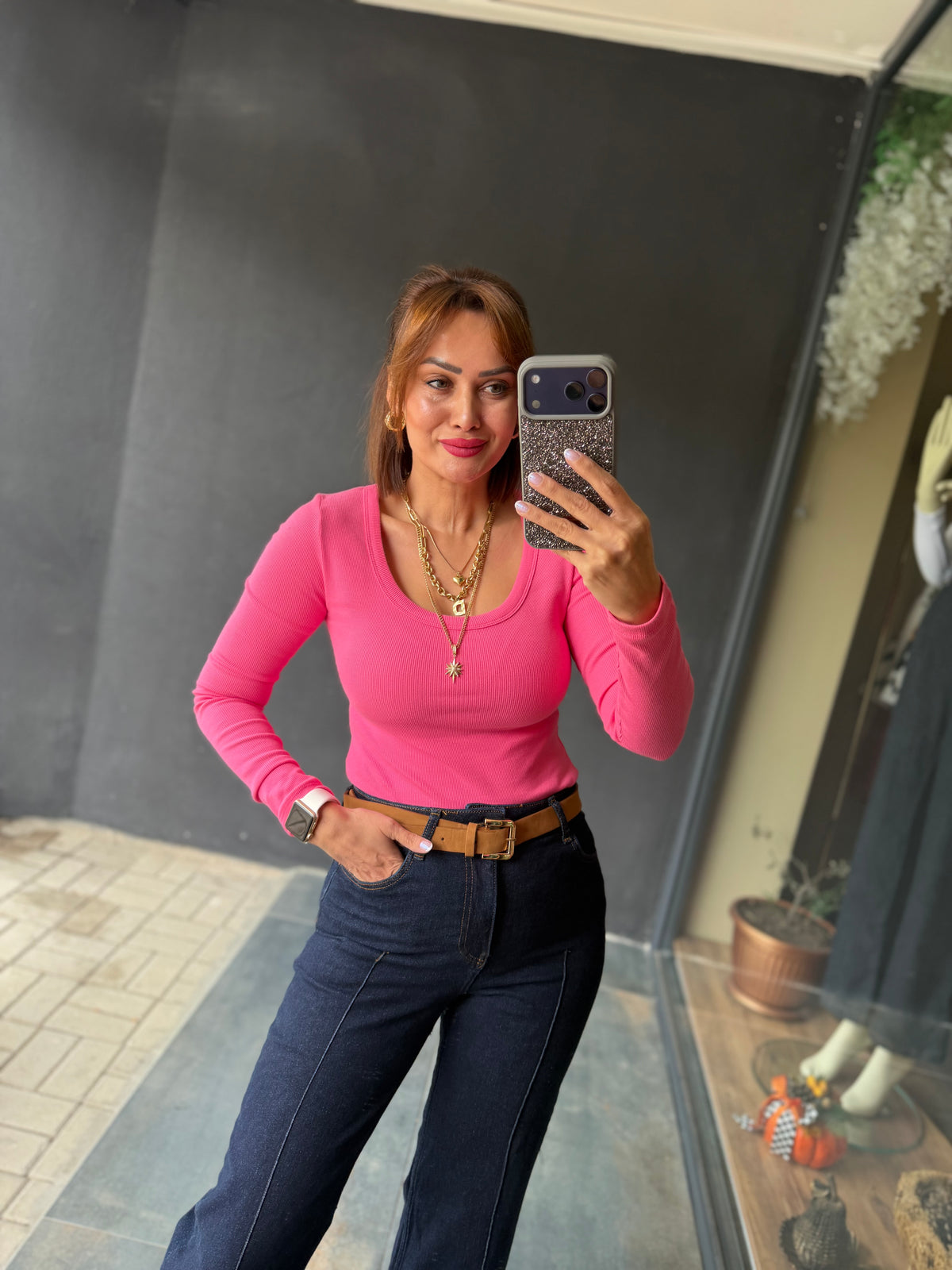 Norevia Pembe U Yaka Body