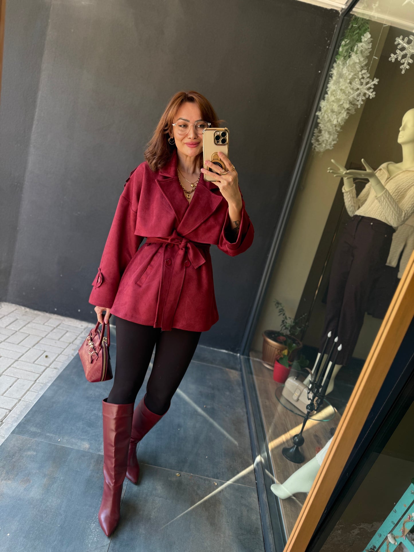 Table Bordo Trenchcoat