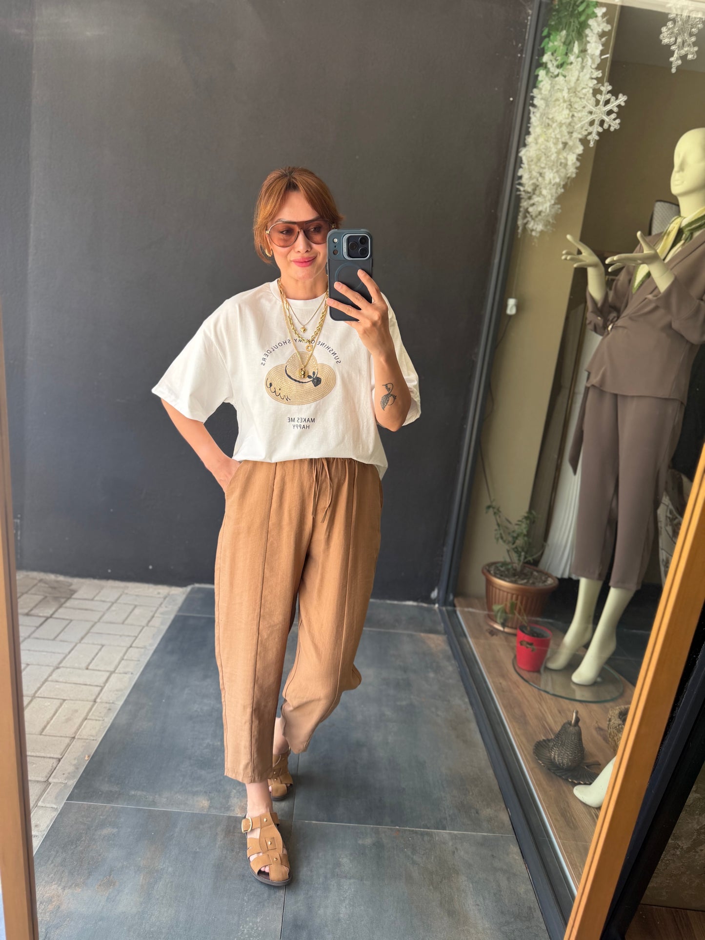 Camel Tensel Havuç Pantolon & T-Shirt Kombin