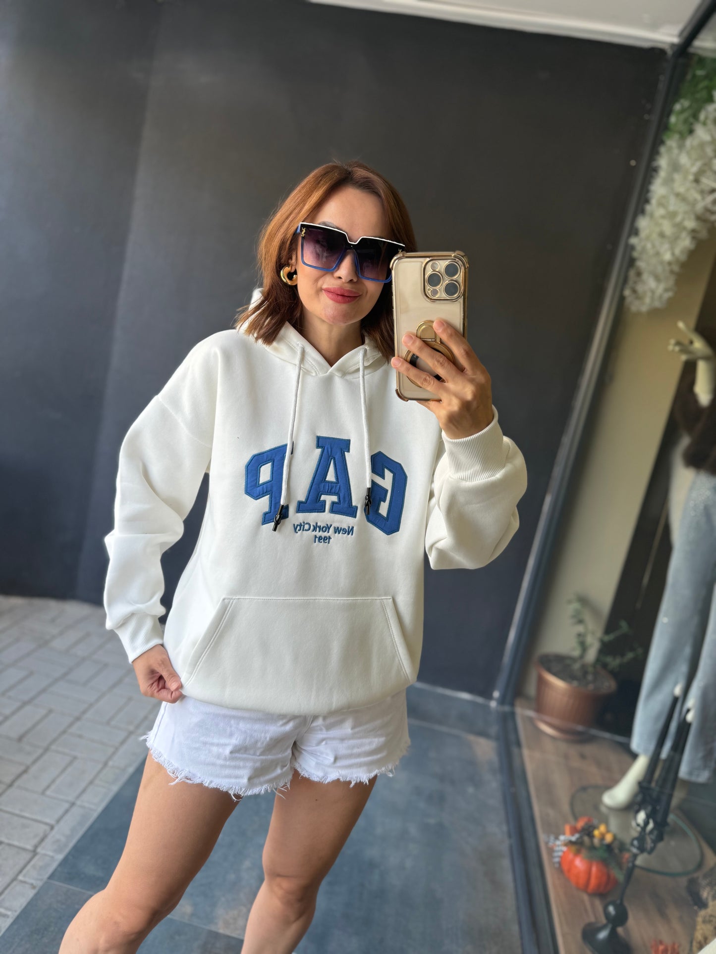 Muvy Beyaz Kabartmalı Sweathirt