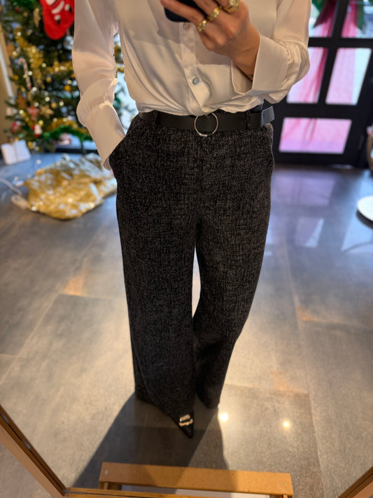 Carina Siyah Kaşe Pantolon