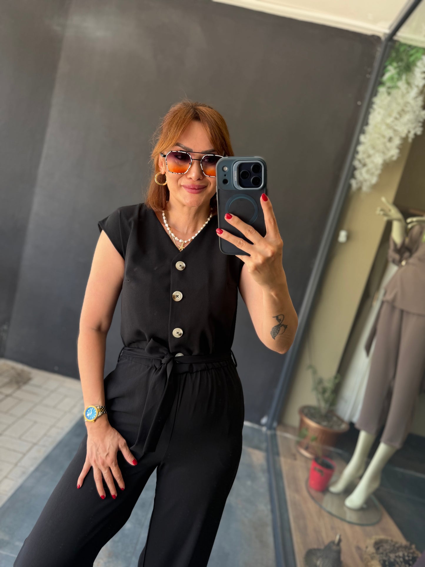 Premium Siyah Tensel Düğme Detaylı Kuşaklı Bol Paça Kadın Tulum