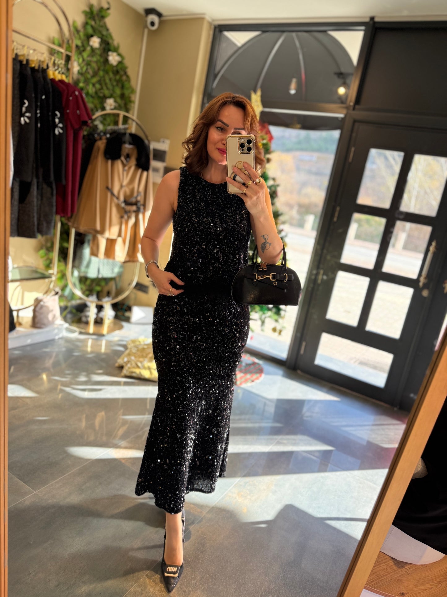 Nira Siyah Pullu Etek & Bluz Takım