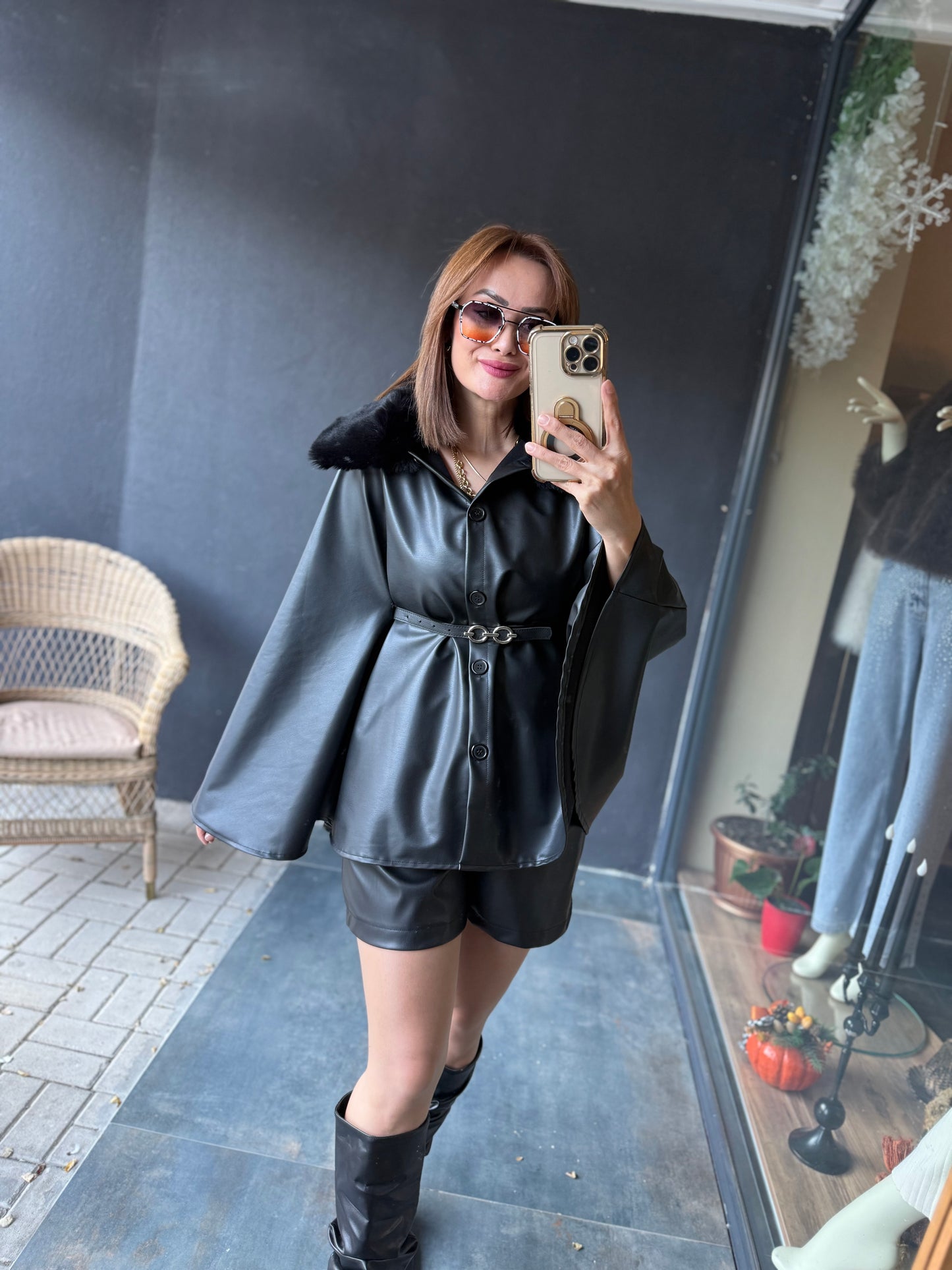 Bolonya Siyah Deri Panço & Şort Takım