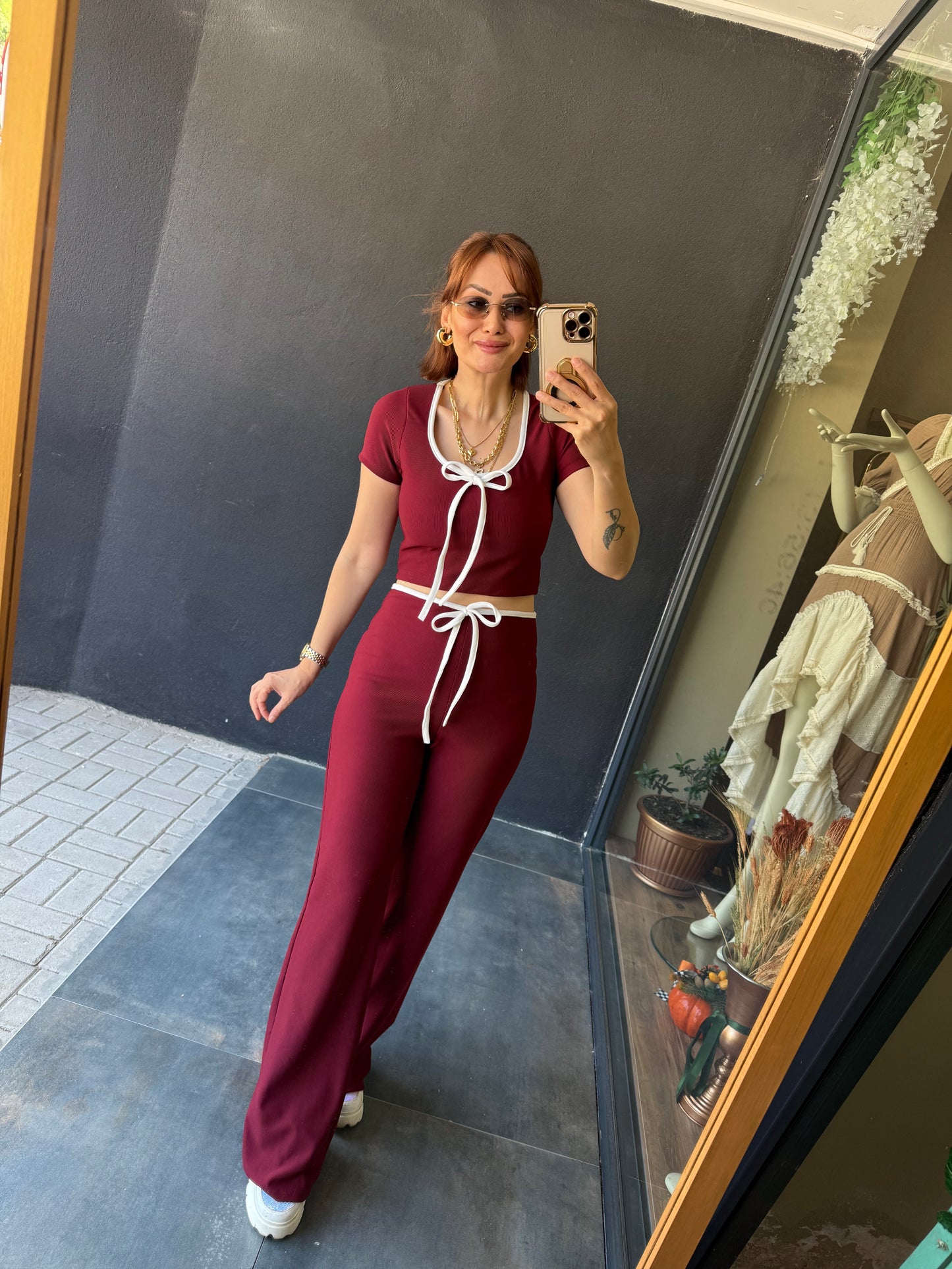 Monica Bordo Sale Takım