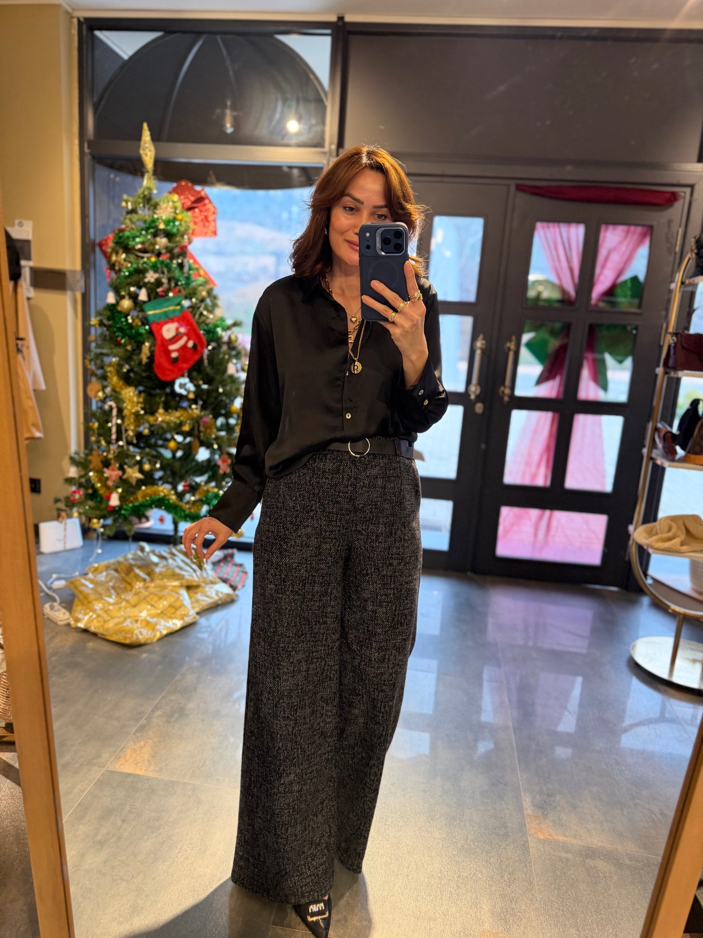 Janet Siyah Saten Gömlek