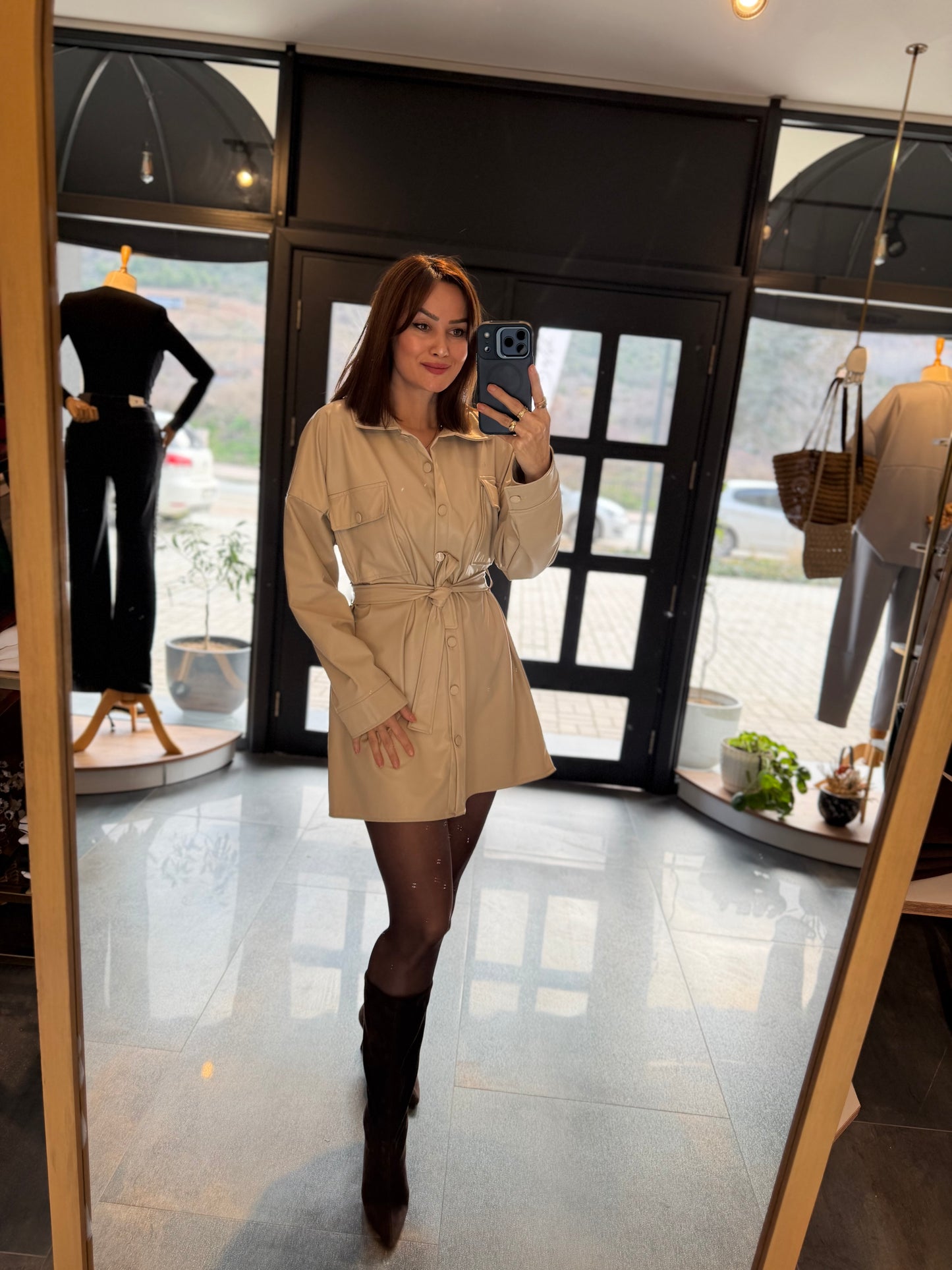 Hosin Bej Deri Elbise