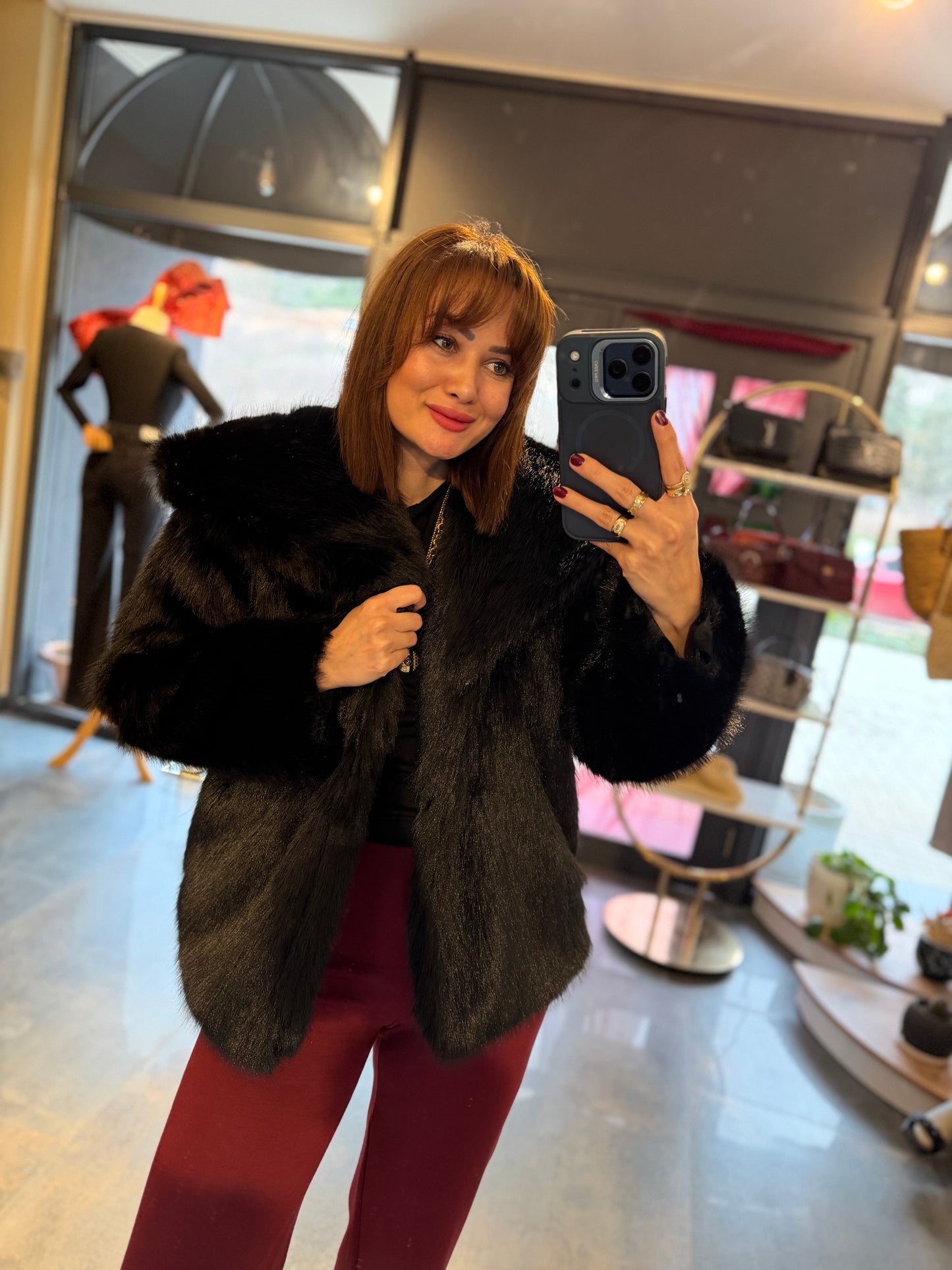 Nüans Siyah Astarlı Kürk