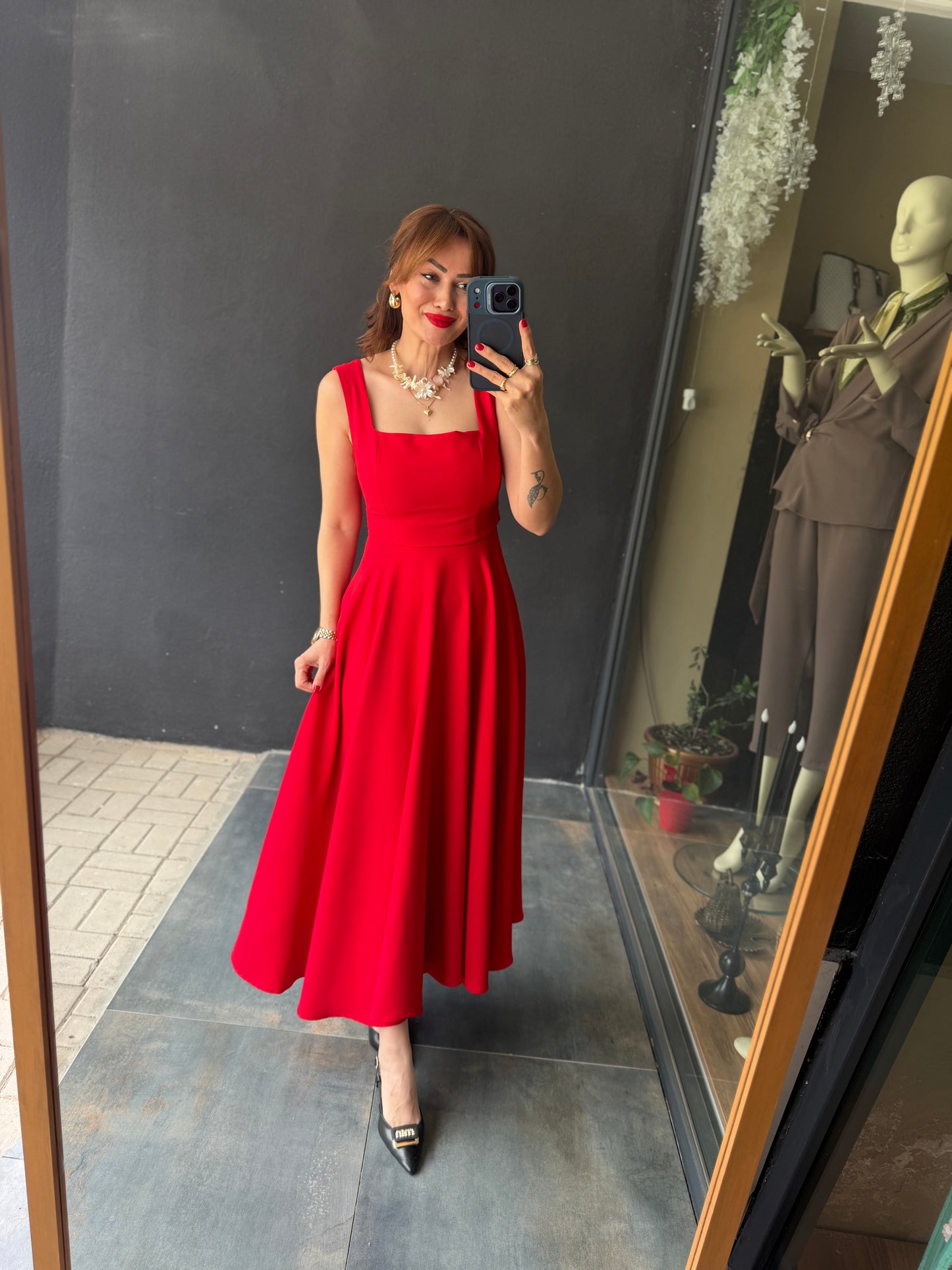 Mathilda Kırmızı Midi Elbise