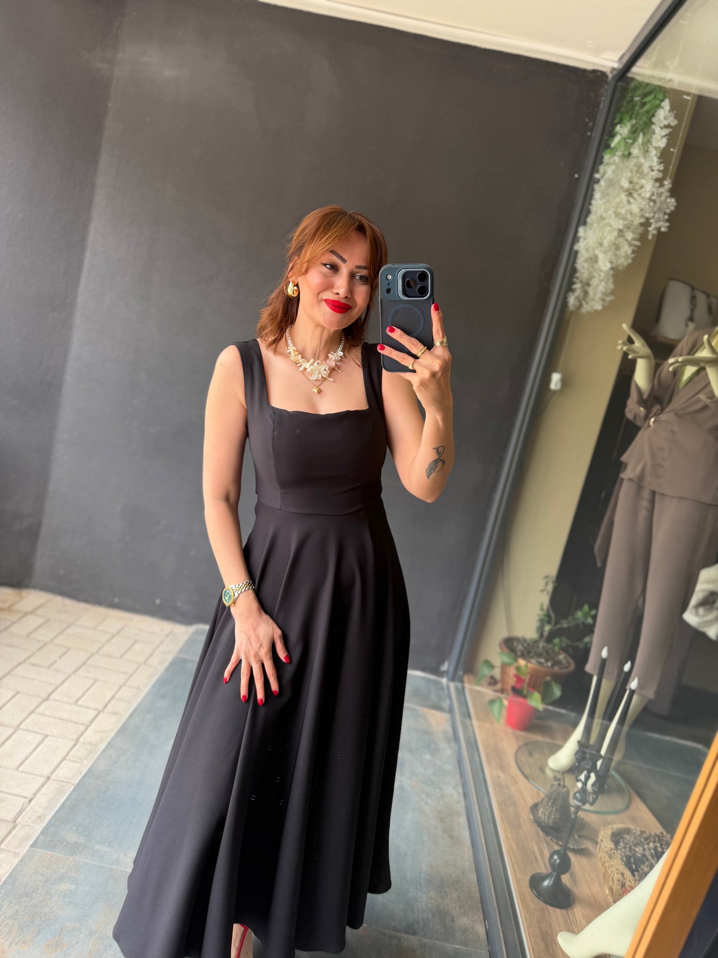 Mathilda Siyah Midi Elbise