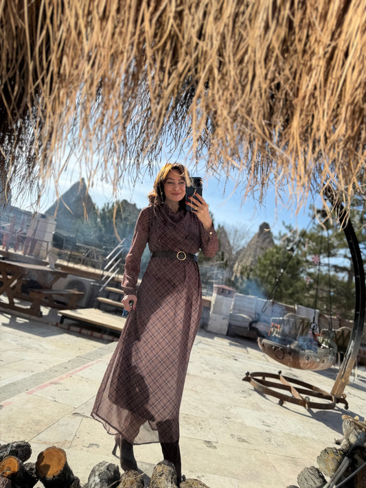 Capo Kahve Kemerli Şifon Elbise