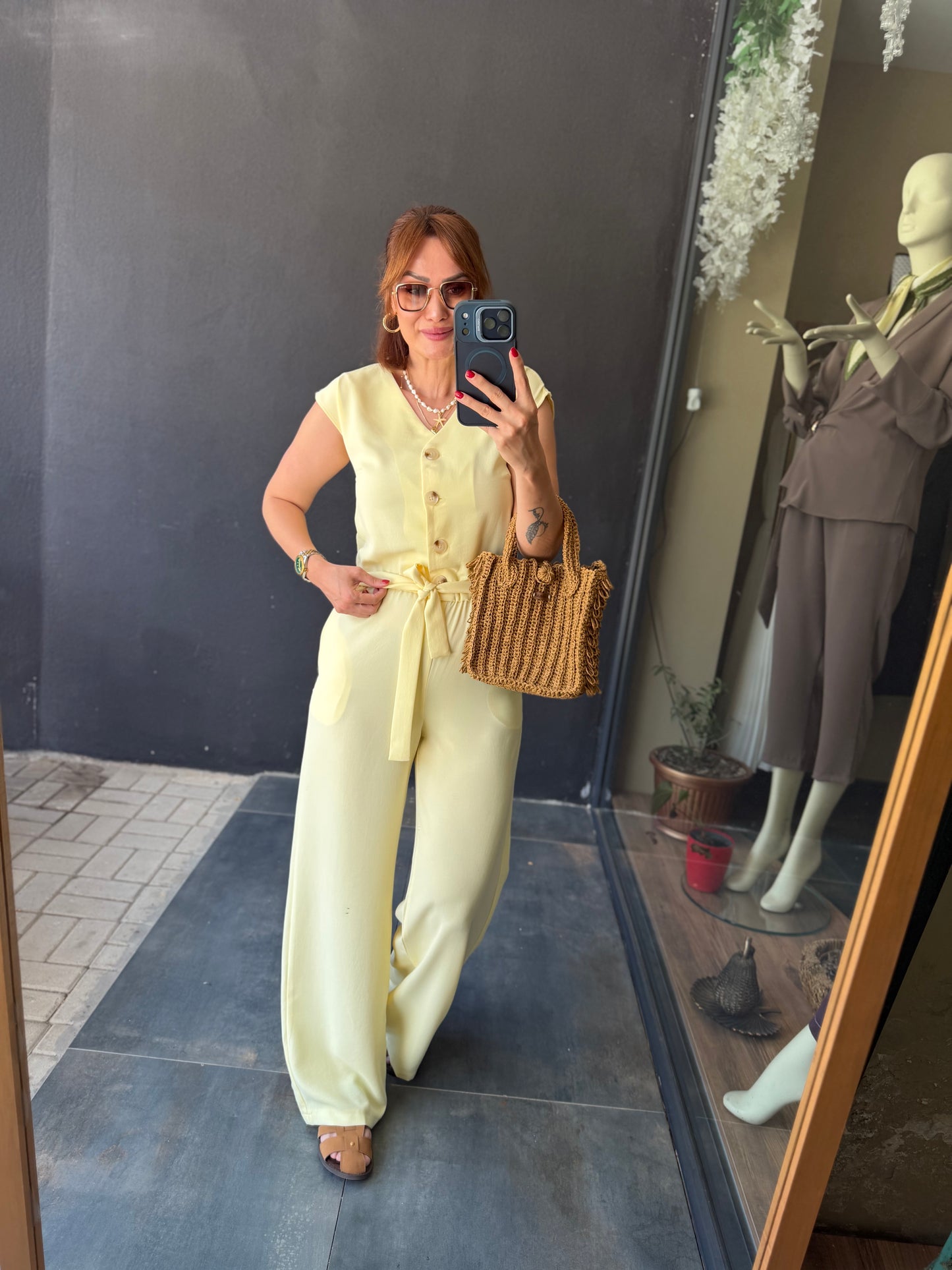 Premium Sarı Tensel Düğme Detaylı Kuşaklı Bol Paça Kadın Tulum