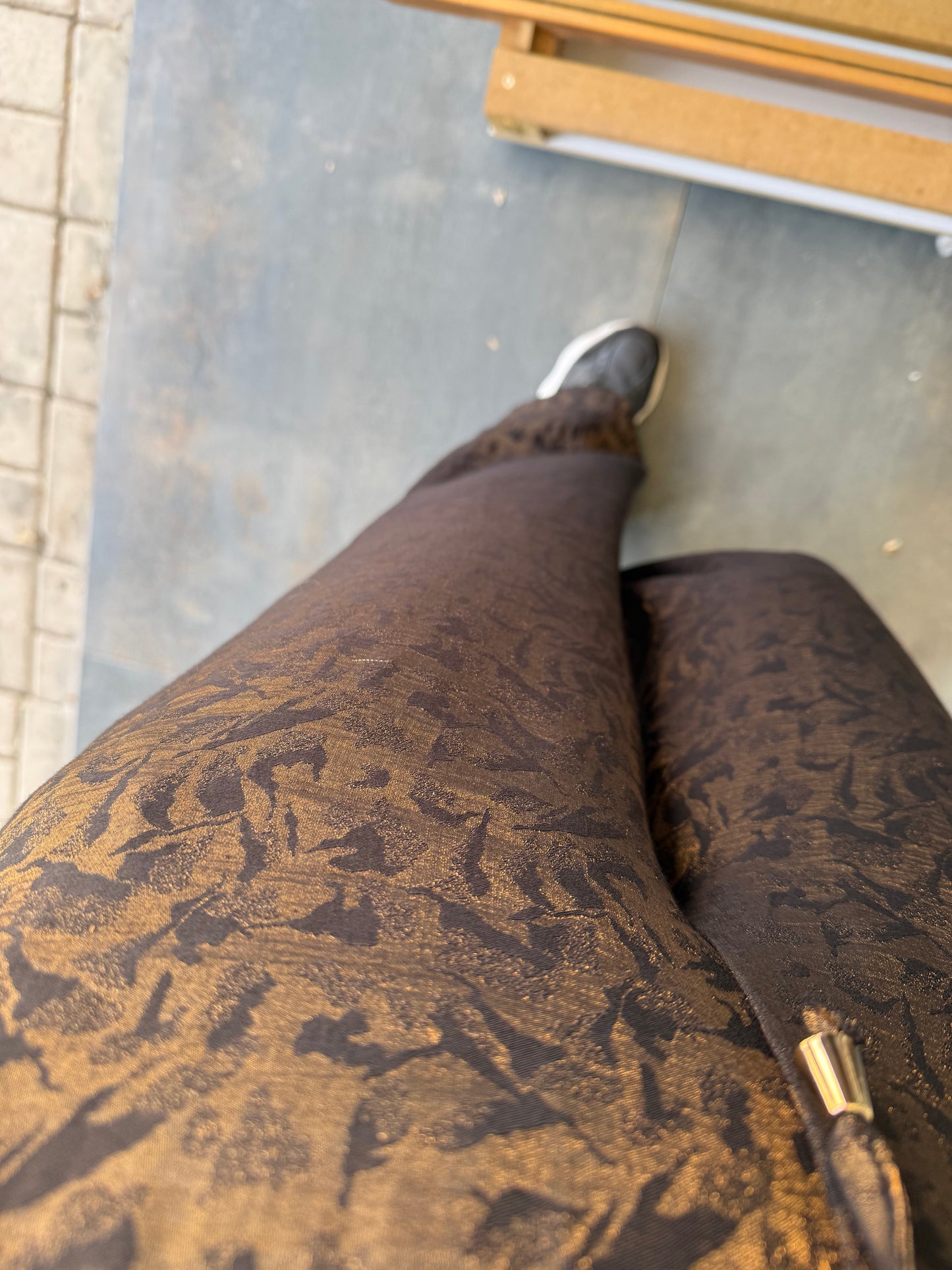 Sagomi Kahve Desenli Takım