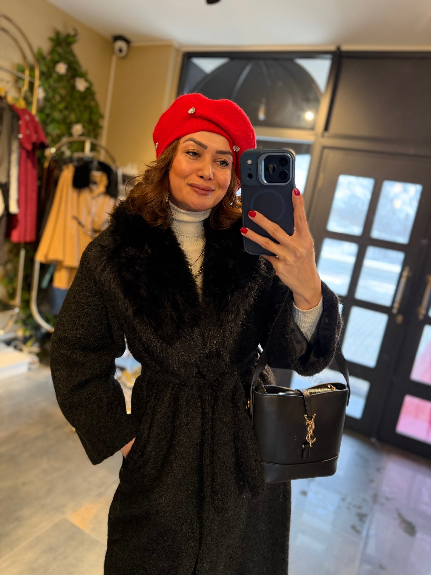 Fancy Siyah Keçe Astarlı Mont