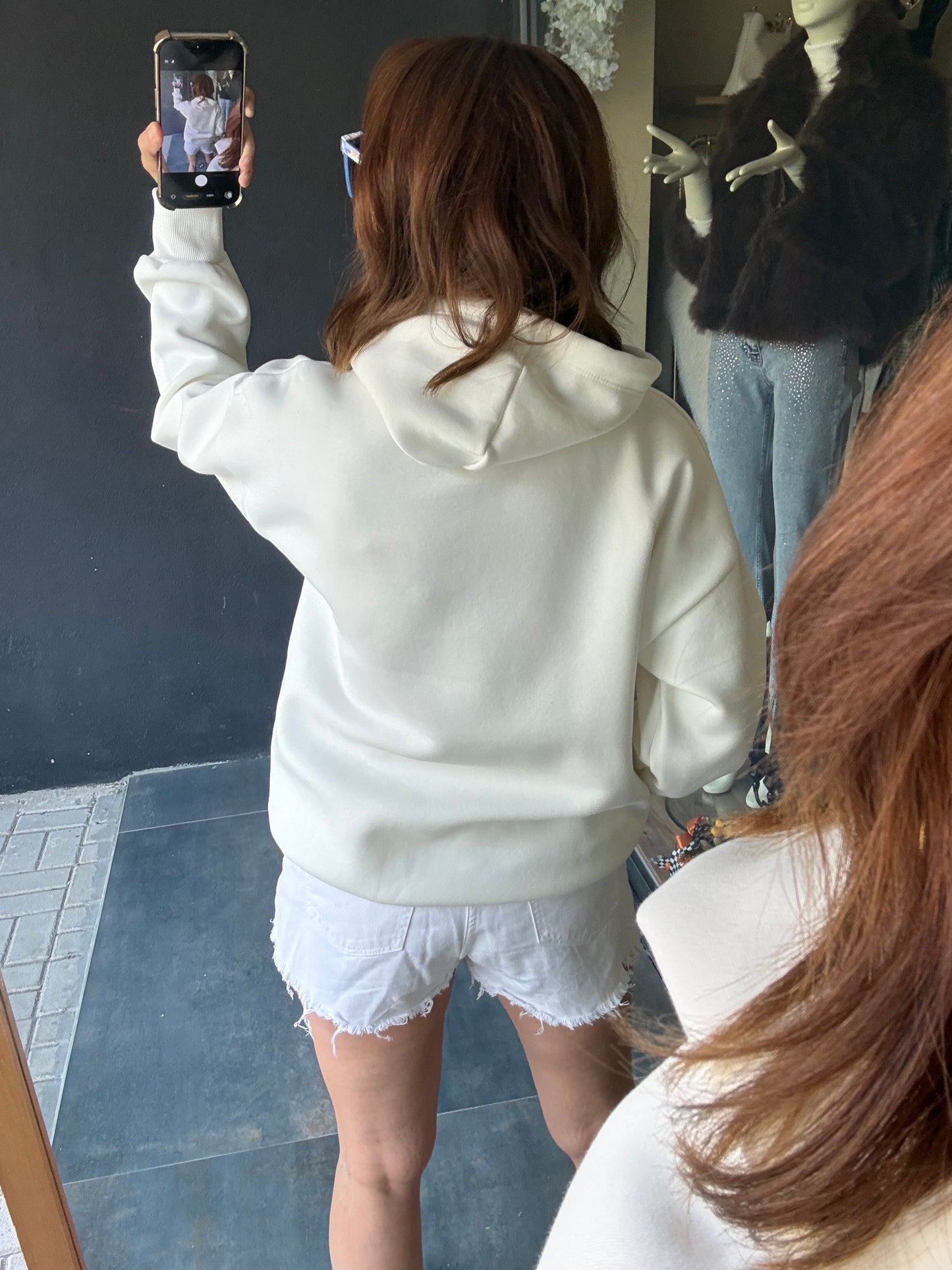 Muvy Beyaz Kabartmalı Sweathirt