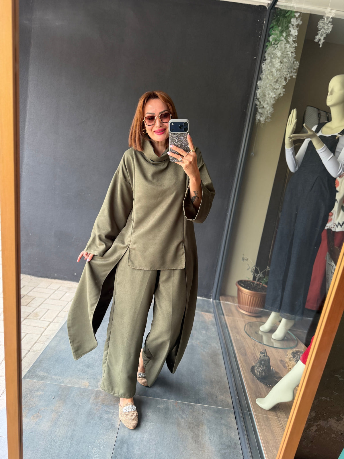 Alvessa Haki Süet Takım