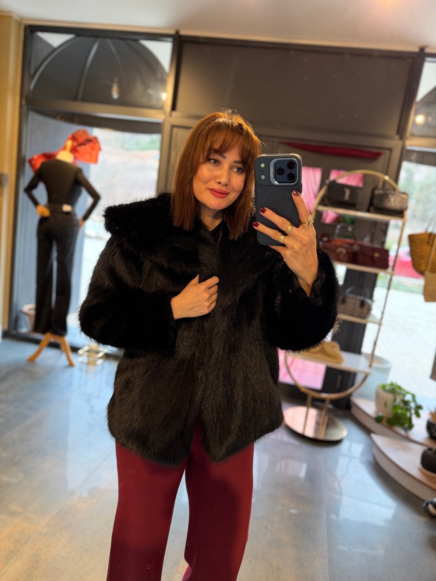 Nüans Siyah Astarlı Kürk