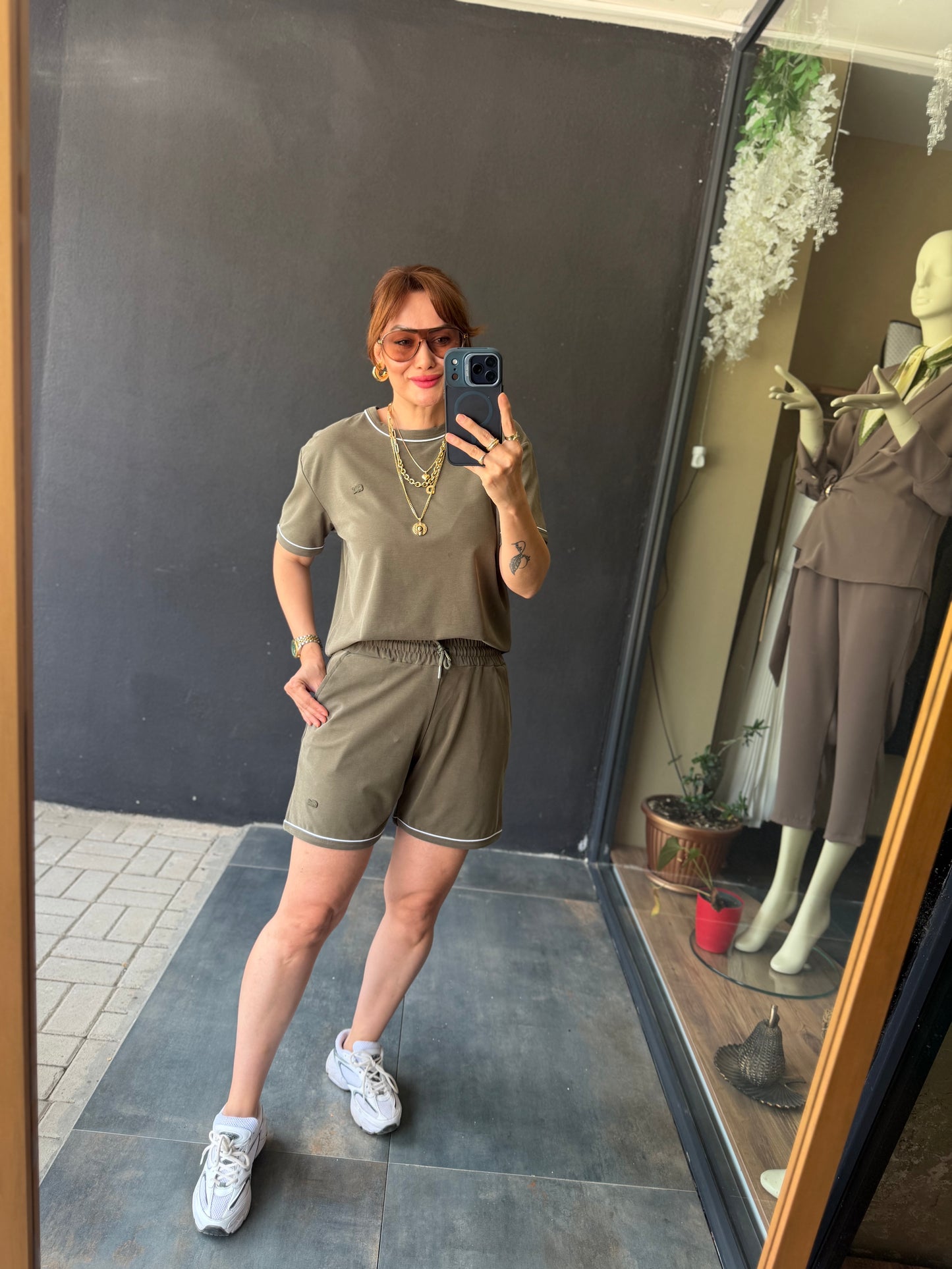 Günlük Basic Şortlu Kadın Takım Haki