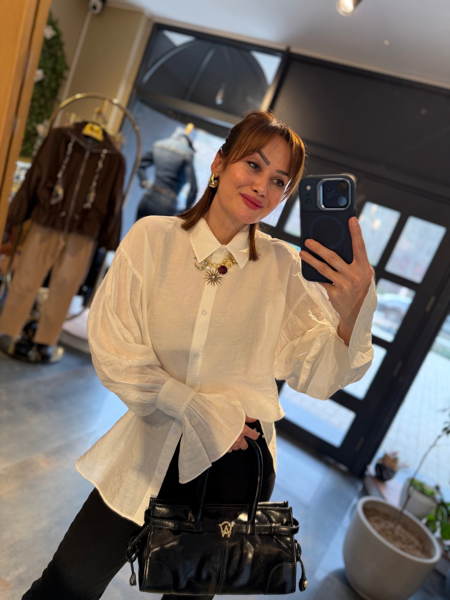 Reta Volanlı Beyaz Tiril Gömlek