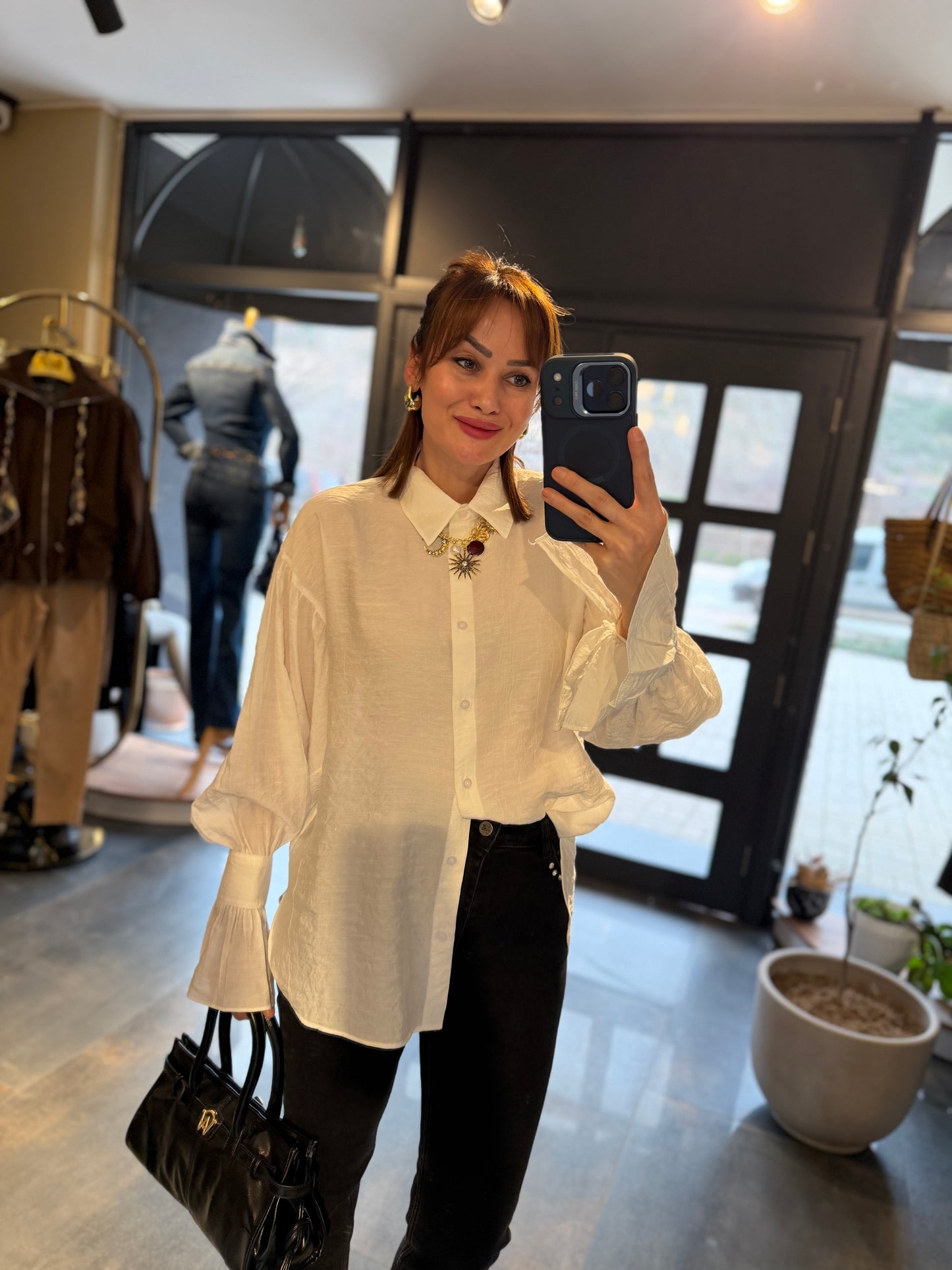 Reta Volanlı Beyaz Tiril Gömlek