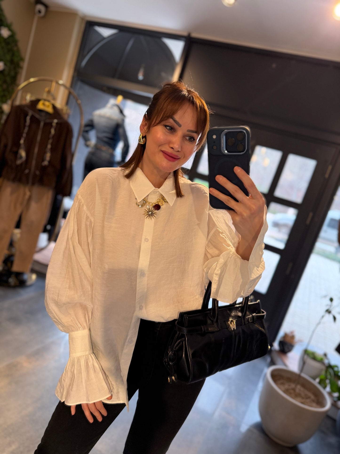 Reta Volanlı Beyaz Tiril Gömlek