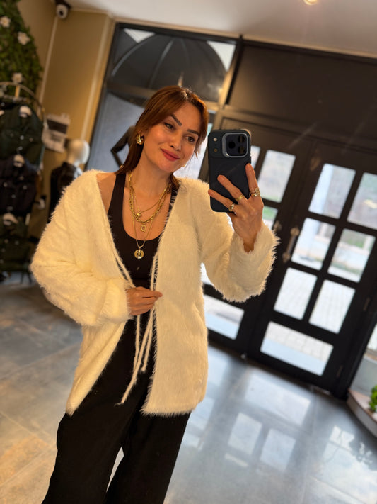 Karnaval Beyaz Yumoş Hırka