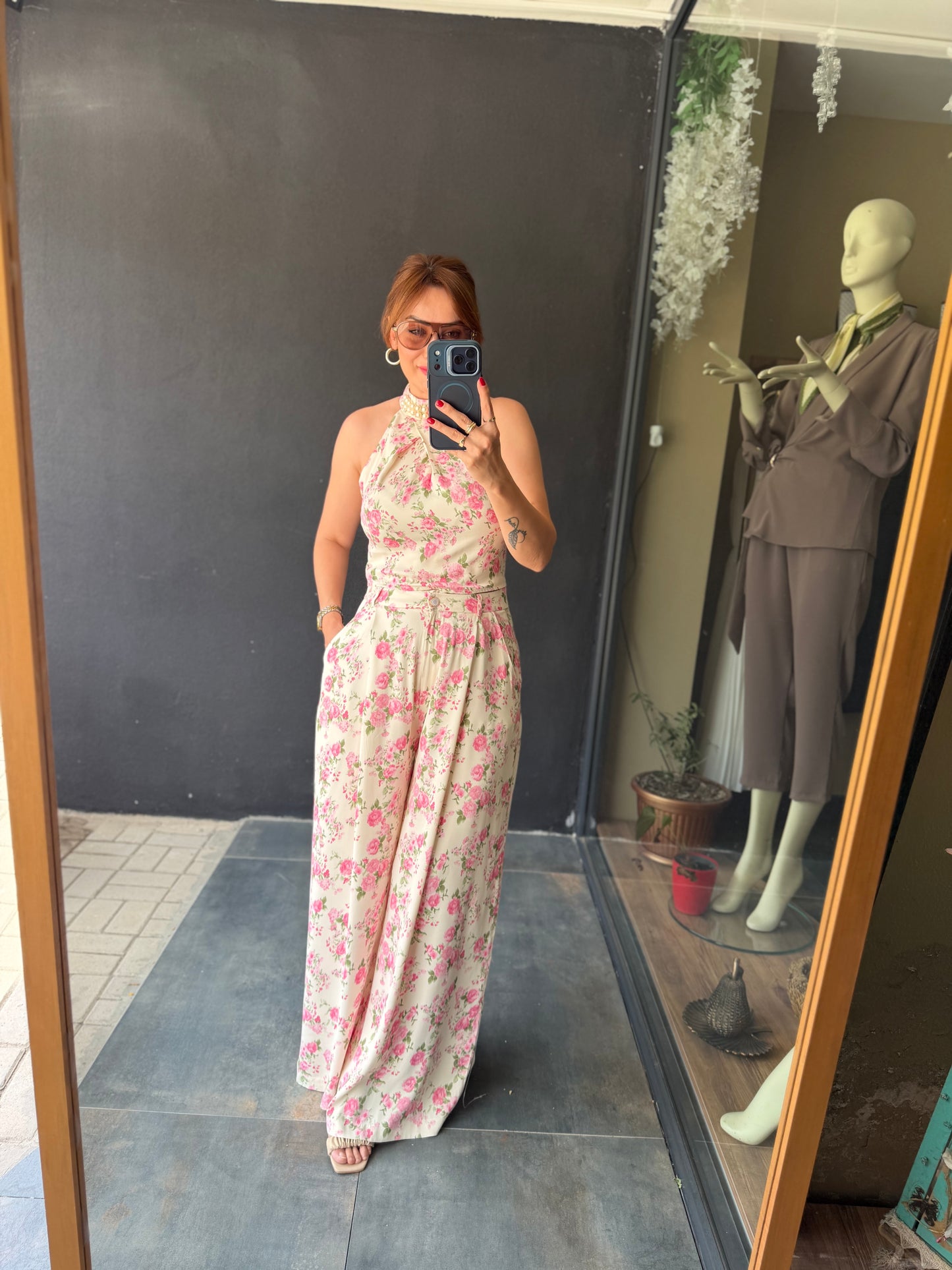 Pembe Çiçek Desenli Halter Yaka Yazlık Palazzo Pantolon Takım