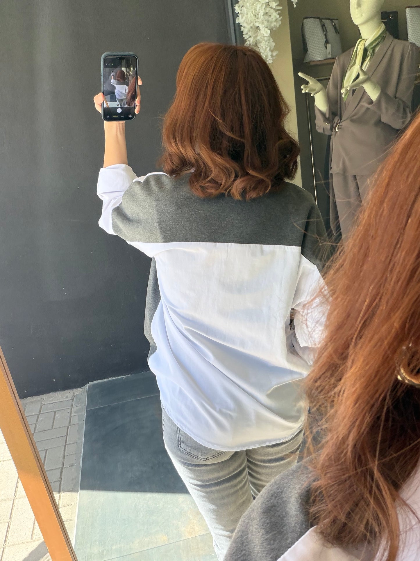 Lungo Beyaz Cep Taş Detaylı Tasarım Gömlek