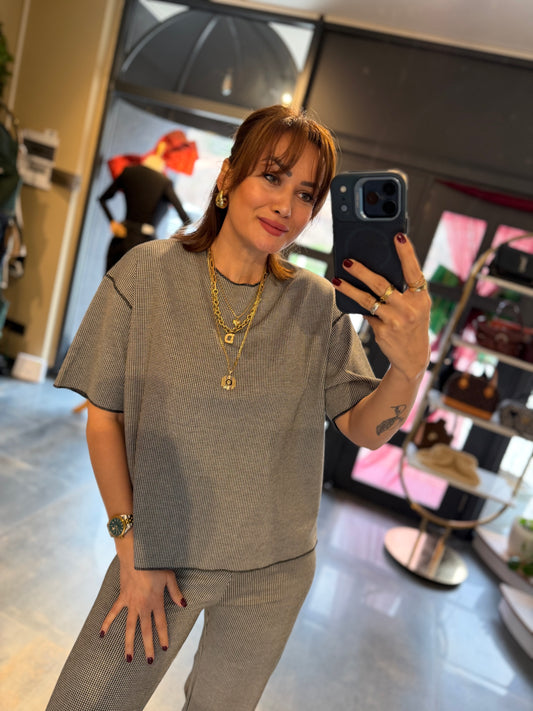 The Secret Gri Kareli Takım