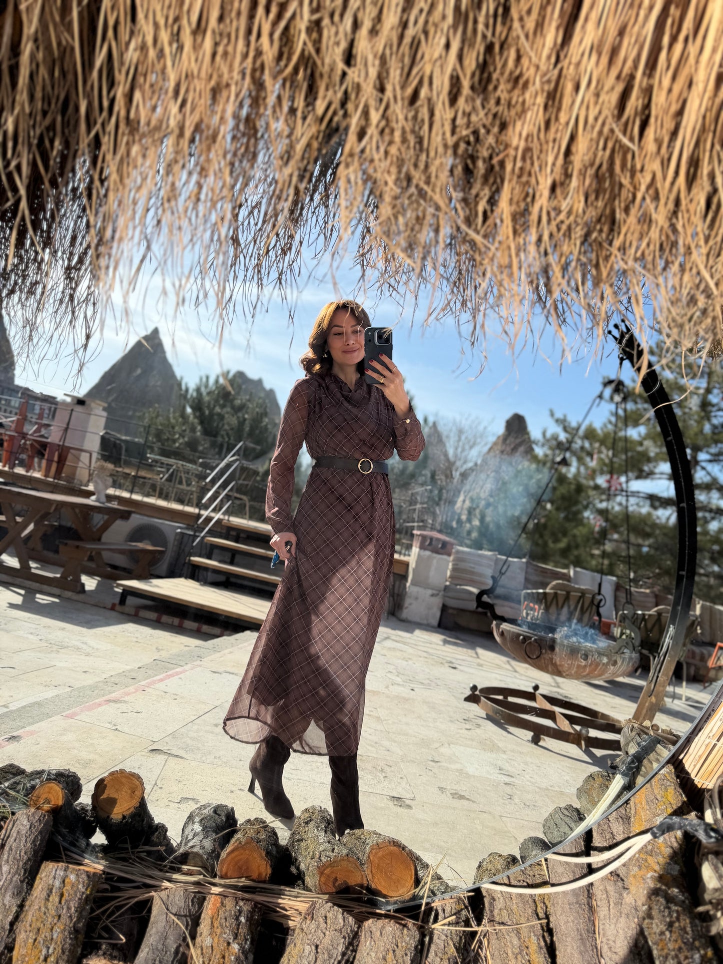 Capo Kahve Kemerli Şifon Elbise